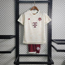 Black Palace Bayern de Munique 2023/24 Kit Infantil