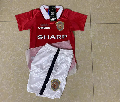 Home Child Kit Manchester United 1999/00