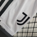 Kit infantil secundário da Juventus 2023/24
