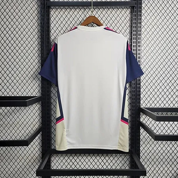 Arsenal White and Pink Training Clothing 2023/24