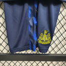 Kit infantil Newcastle 2023/24