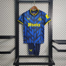 Kit infantil Newcastle 2023/24