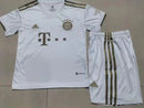Kit infantil secundário do Bayern de Munique 2022/23