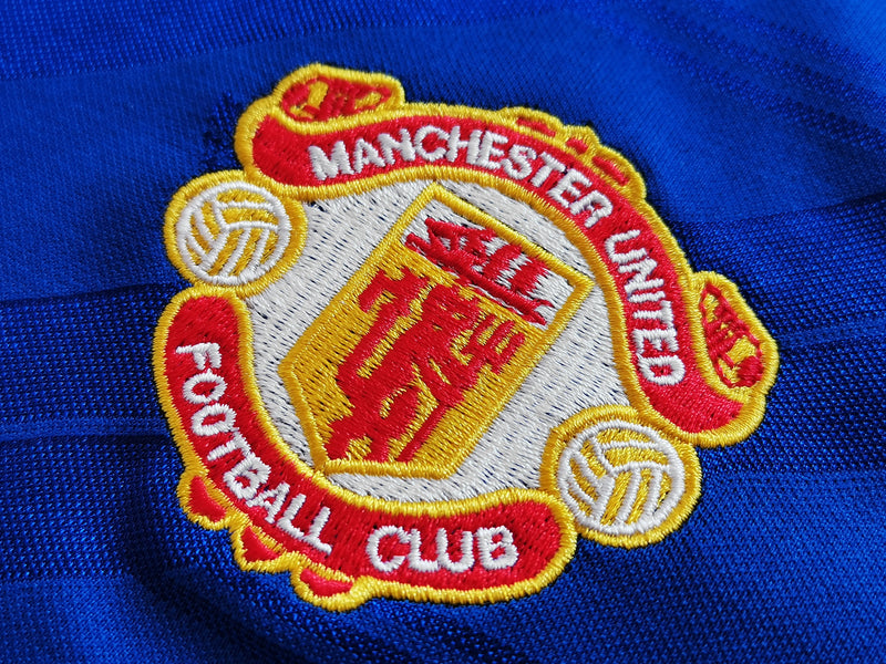 Manchester United 1986 Third Child Kit